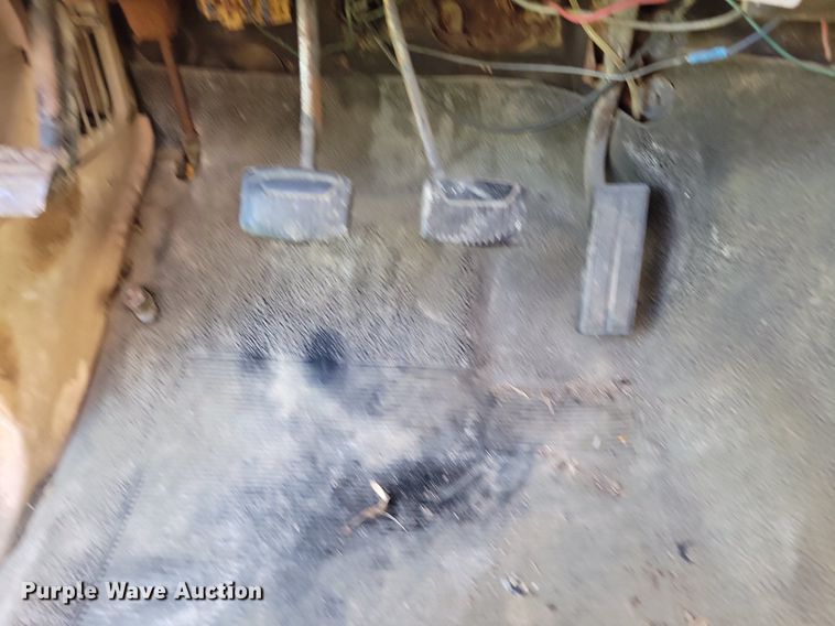 image for item KB9022 1985 Ford F350 pickup truck cab and chassis with tree spade