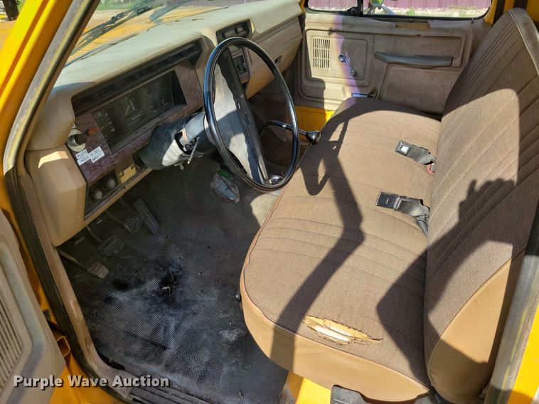 image for item KB9022 1985 Ford F350 pickup truck cab and chassis with tree spade