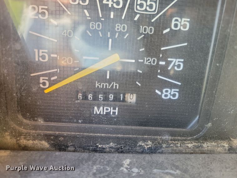 image for item KB9022 1985 Ford F350 pickup truck cab and chassis with tree spade