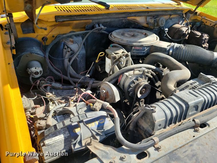 image for item KB9022 1985 Ford F350 pickup truck cab and chassis with tree spade