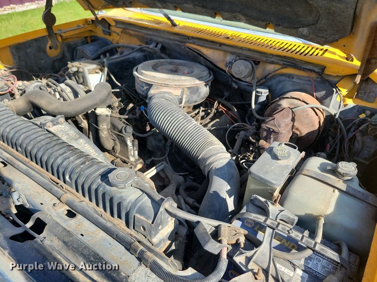 image for item KB9022 1985 Ford F350 pickup truck cab and chassis with tree spade