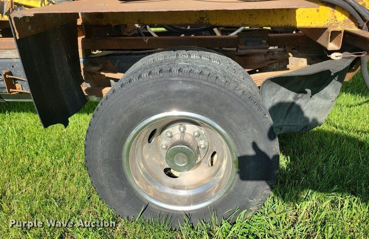 image for item KB9022 1985 Ford F350 pickup truck cab and chassis with tree spade