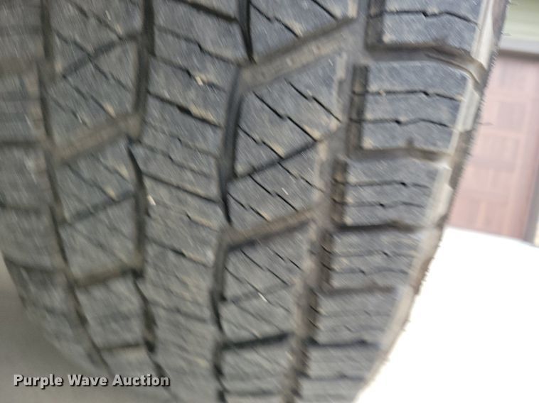 image for item KB9024 2017 GMC Yukon SUV