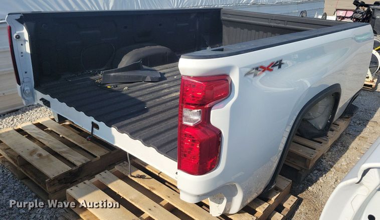 image for item KB9047 Chevrolet  Silverado HD pickup bed
