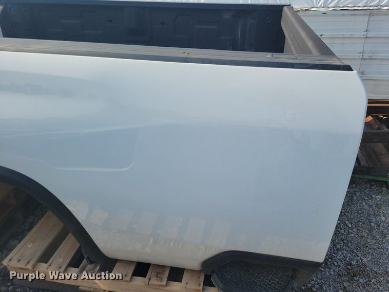 image for item KB9047 Chevrolet  Silverado HD pickup bed