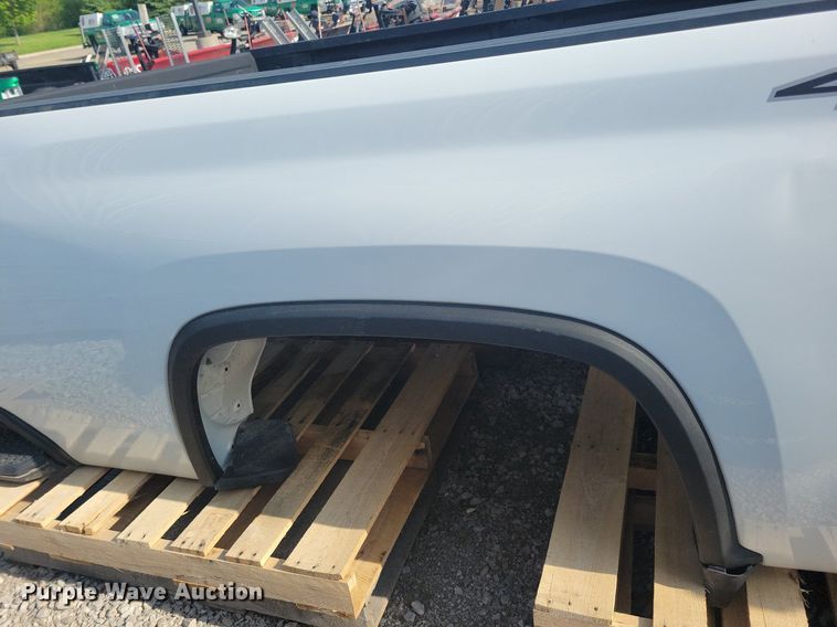 image for item KB9047 Chevrolet  Silverado HD pickup bed