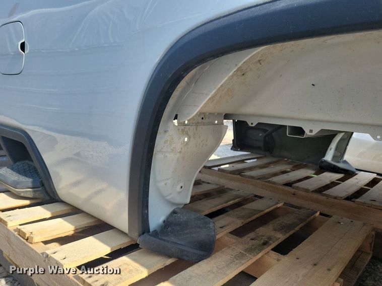 image for item KB9047 Chevrolet  Silverado HD pickup bed