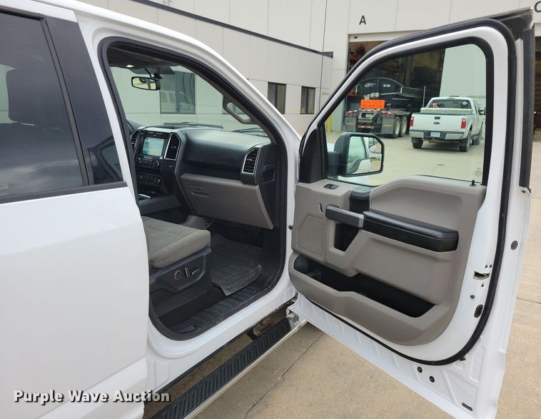 image for item KB9053 2017 Ford F150 Crew Cab pickup truck