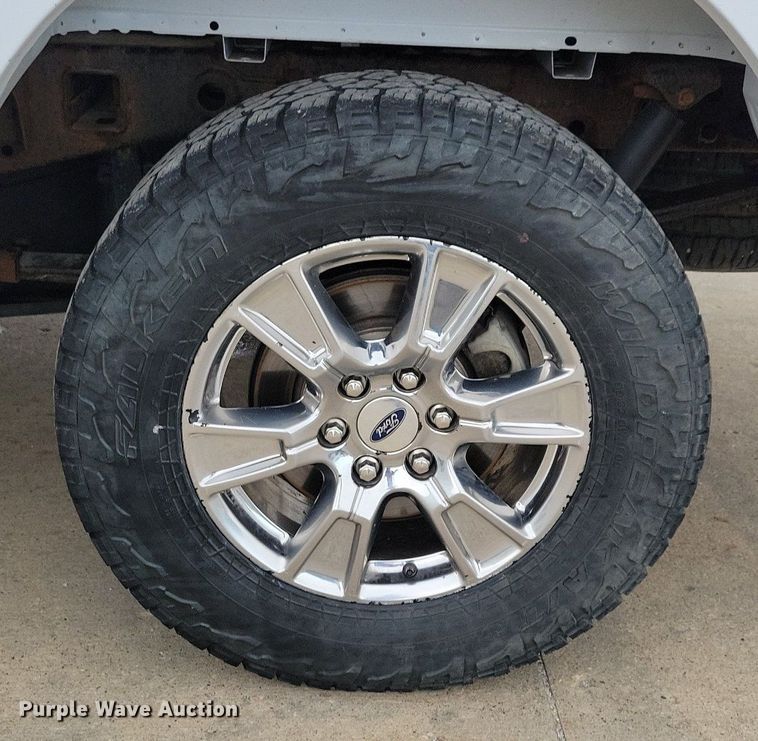 image for item KB9053 2017 Ford F150 Crew Cab pickup truck