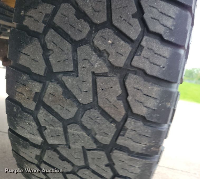 image for item KB9053 2017 Ford F150 Crew Cab pickup truck