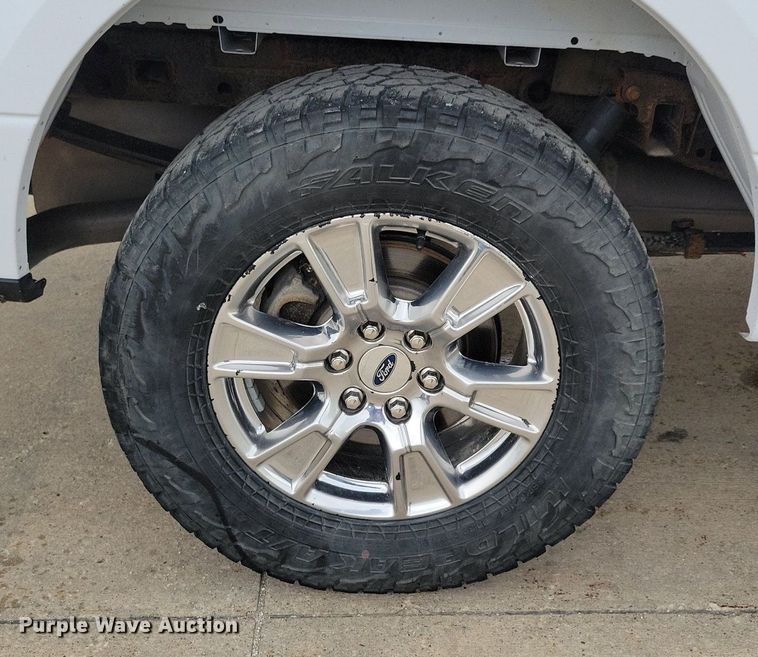 image for item KB9053 2017 Ford F150 Crew Cab pickup truck