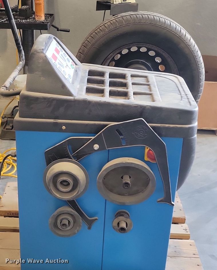 image for item KB9056 2019 Atlas WB-11 tire balancer