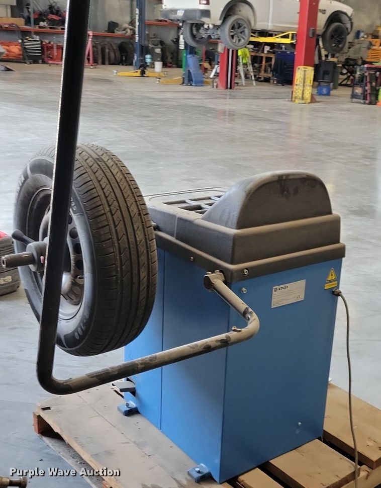 image for item KB9056 2019 Atlas WB-11 tire balancer