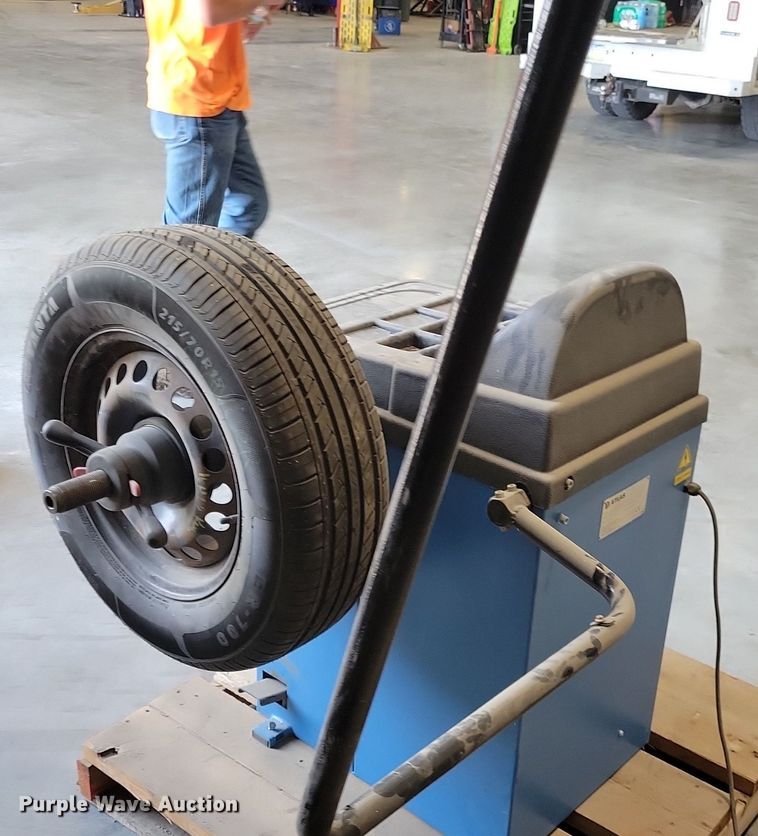 image for item KB9056 2019 Atlas WB-11 tire balancer