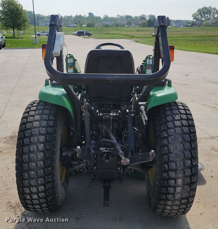 image for item KB9057 2007 John Deere 3320 MFWD tractor