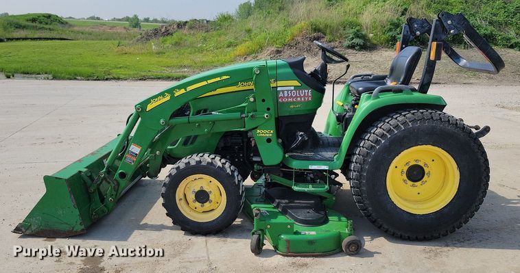 image for item KB9057 2007 John Deere 3320 MFWD tractor