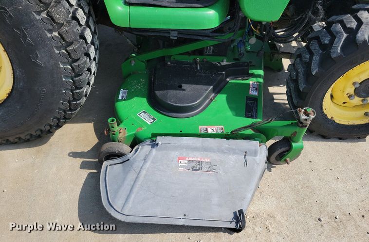 image for item KB9057 2007 John Deere 3320 MFWD tractor