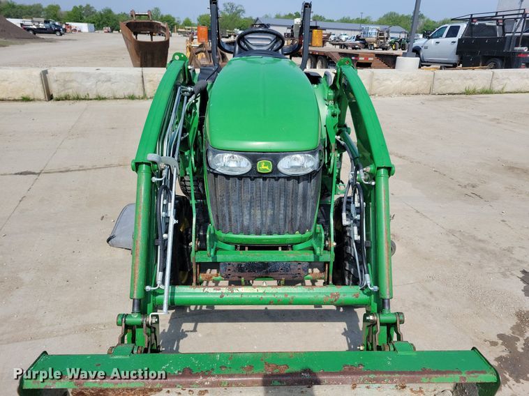 image for item KB9057 2007 John Deere 3320 MFWD tractor