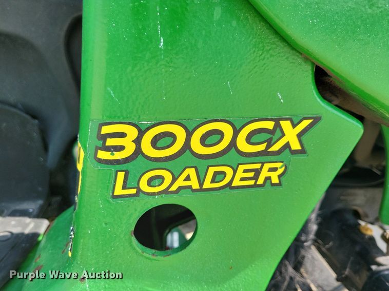 image for item KB9057 2007 John Deere 3320 MFWD tractor