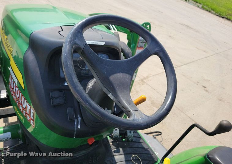 image for item KB9057 2007 John Deere 3320 MFWD tractor