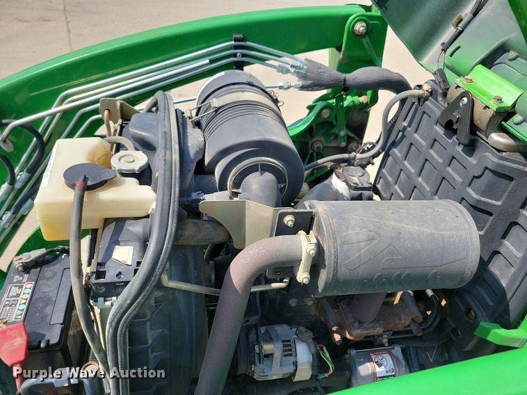image for item KB9057 2007 John Deere 3320 MFWD tractor