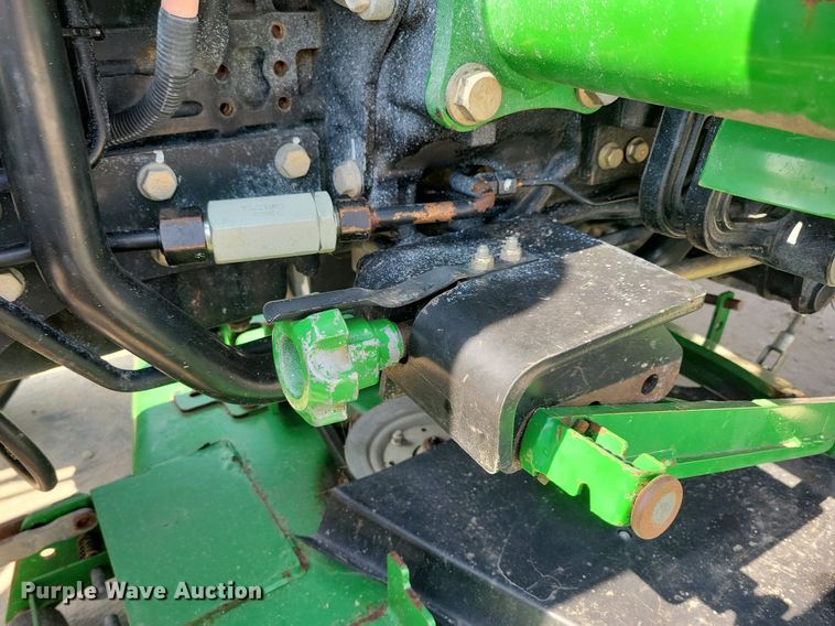 image for item KB9057 2007 John Deere 3320 MFWD tractor
