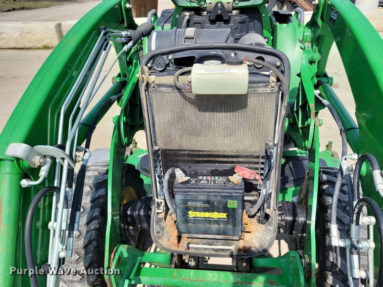 image for item KB9057 2007 John Deere 3320 MFWD tractor
