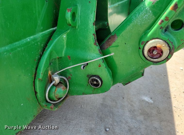 image for item KB9057 2007 John Deere 3320 MFWD tractor