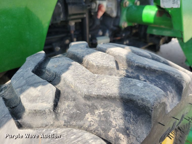 image for item KB9057 2007 John Deere 3320 MFWD tractor