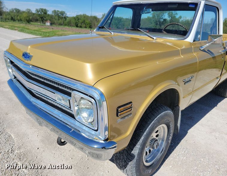 image for item KB9060 1970 Chevrolet  K10 pickup truck