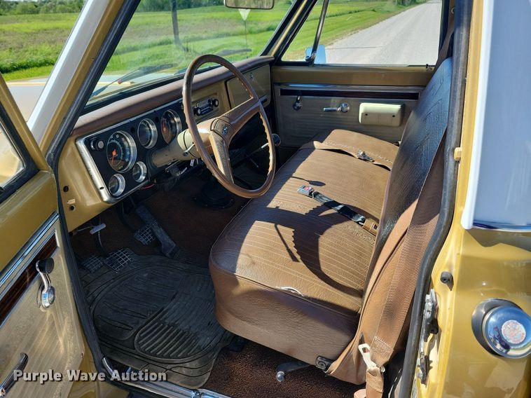 image for item KB9060 1970 Chevrolet  K10 pickup truck