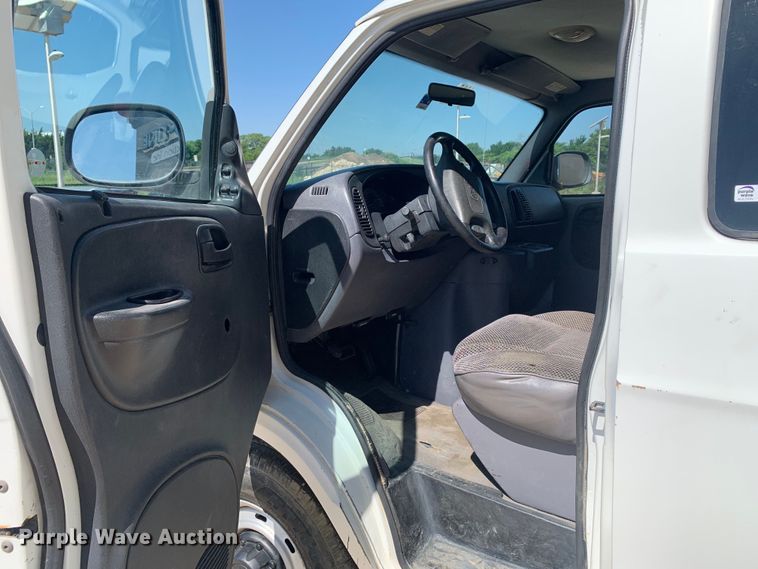 image for item KX9997 1998 Dodge Ram 3500 van