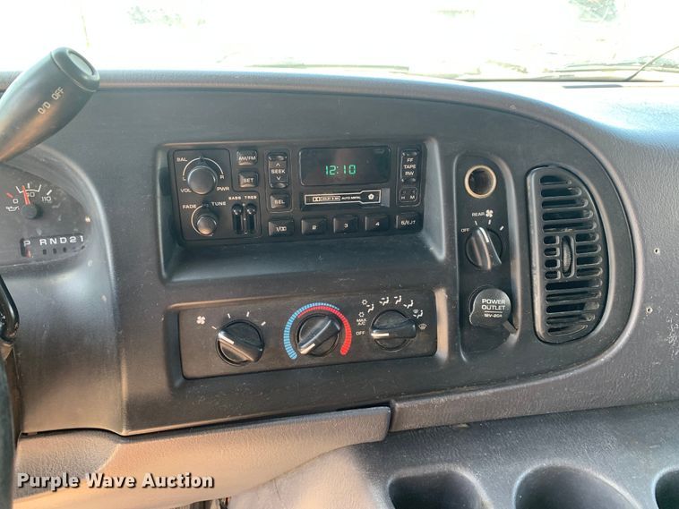 image for item KX9997 1998 Dodge Ram 3500 van