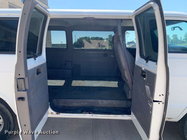 image for item KX9997 1998 Dodge Ram 3500 van