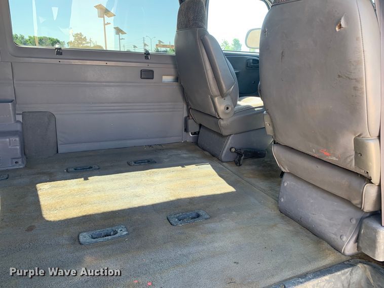 image for item KX9997 1998 Dodge Ram 3500 van