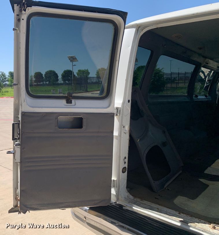 image for item KX9997 1998 Dodge Ram 3500 van