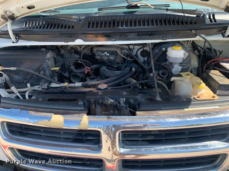 image for item KX9997 1998 Dodge Ram 3500 van