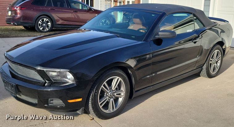image for item LC9853 2010 Ford Mustang convertible