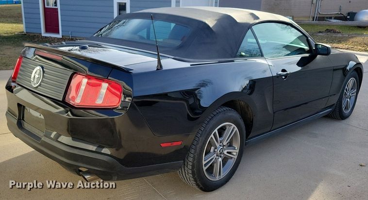 image for item LC9853 2010 Ford Mustang convertible