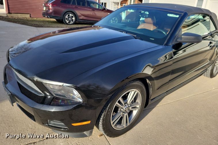 image for item LC9853 2010 Ford Mustang convertible