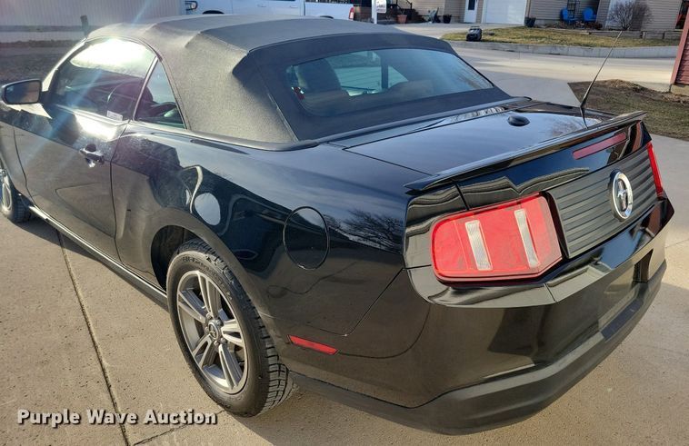 image for item LC9853 2010 Ford Mustang convertible