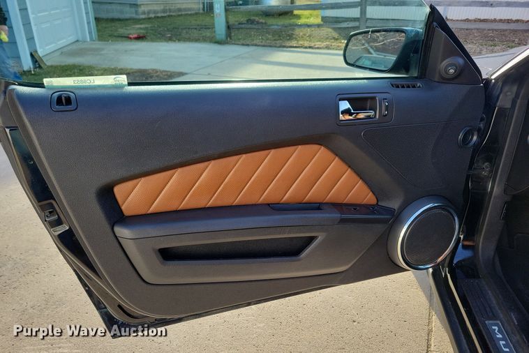 image for item LC9853 2010 Ford Mustang convertible