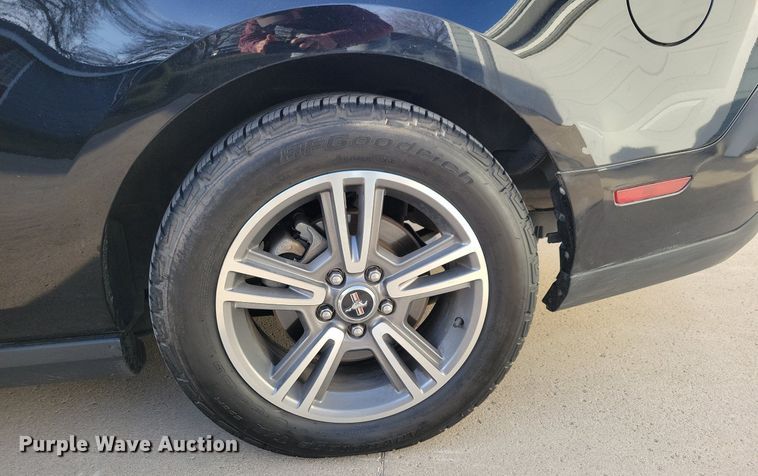 image for item LC9853 2010 Ford Mustang convertible