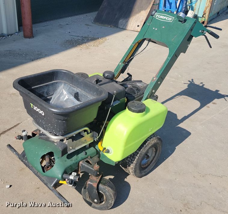 image for item LD9036 Turfco T1000 applicator