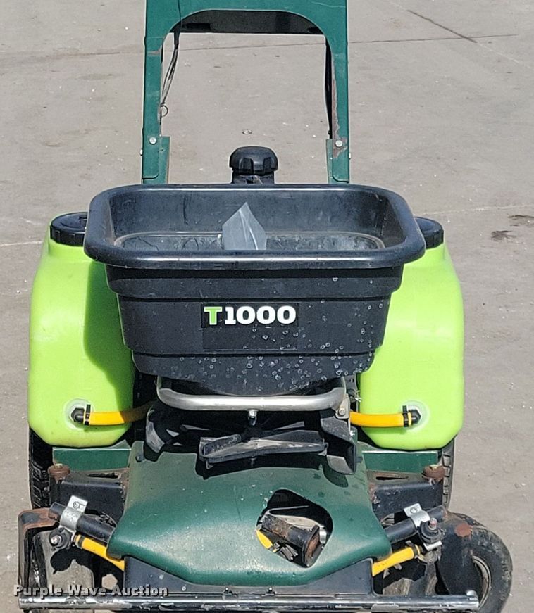 image for item LD9036 Turfco T1000 applicator