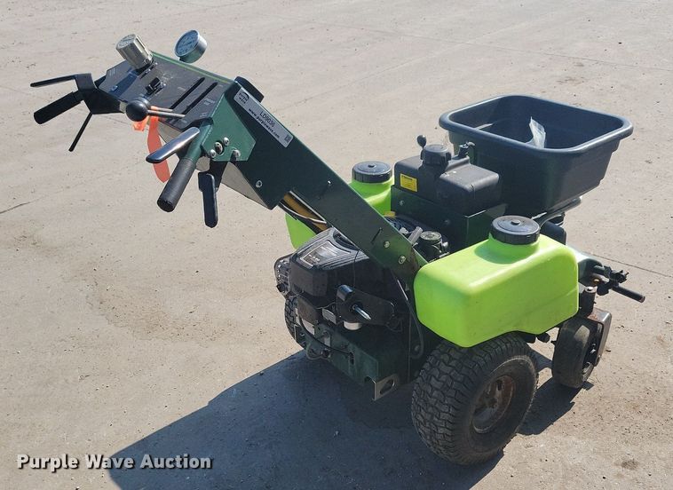 image for item LD9036 Turfco T1000 applicator