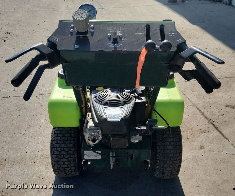 image for item LD9036 Turfco T1000 applicator