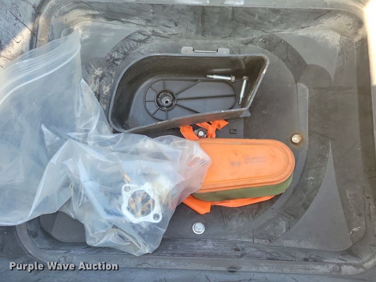 image for item LD9036 Turfco T1000 applicator