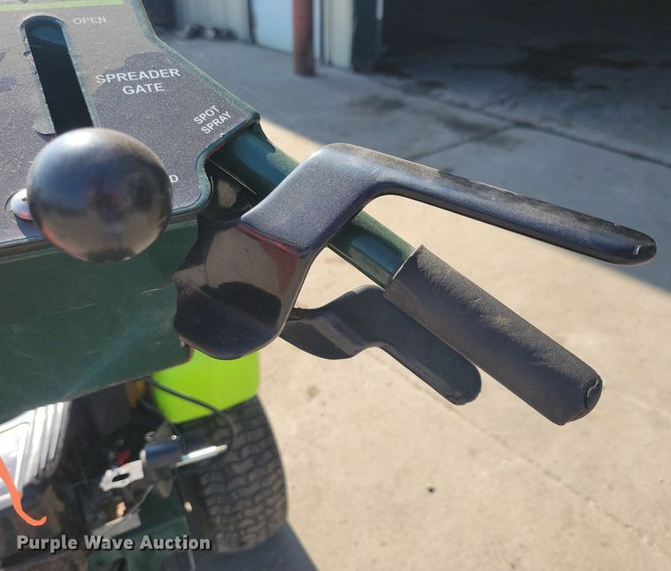 image for item LD9036 Turfco T1000 applicator