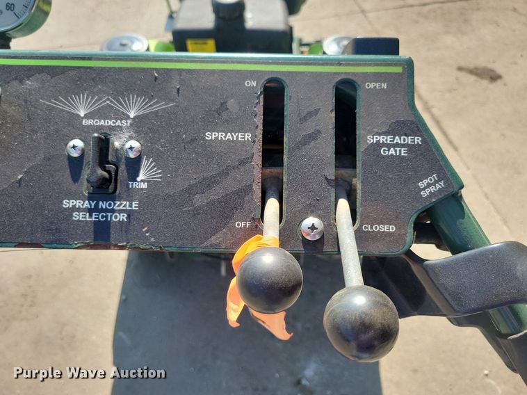 image for item LD9036 Turfco T1000 applicator